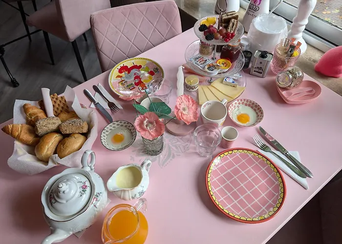 Lela Valkenburg aan de Geul