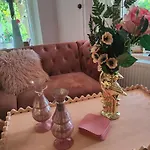 Pink Lela 2*