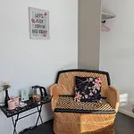 Pink Lela Szálloda