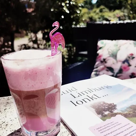 Pink Lela 2*