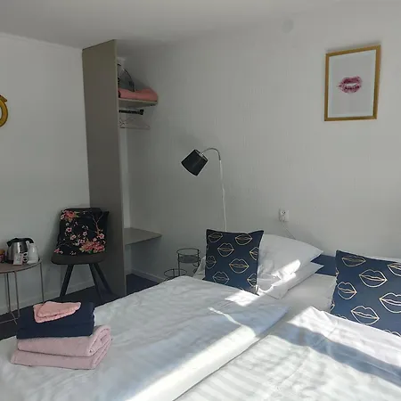 Lela Hotel 2*