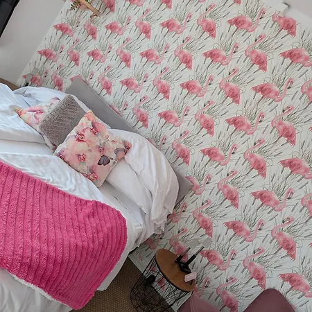 Pink Lela 酒店