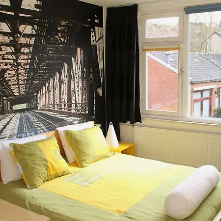 Ξενοδοχείο Lela 2*