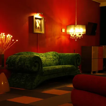 Hotel Lela 2*
