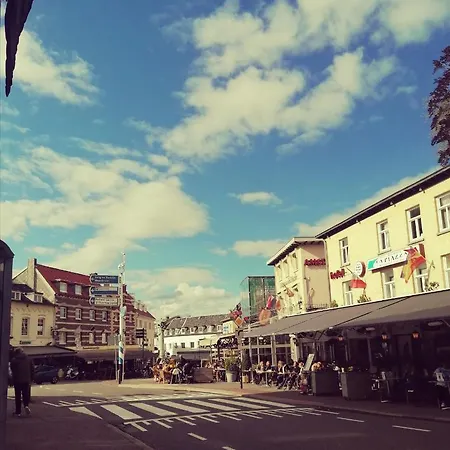 Lela ファルケンブルフ